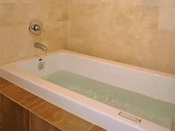 A Seaton Dream Hotel Toronto 2*,