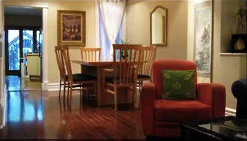 A Seaton Dream Hotel Toronto Guest house