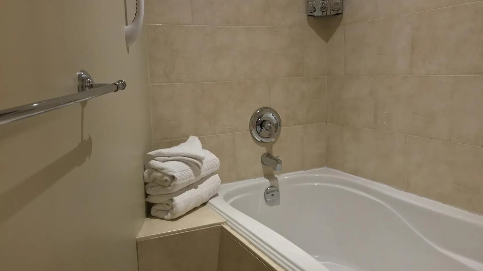 Gasthof Hotel A Seaton Dream Toronto
